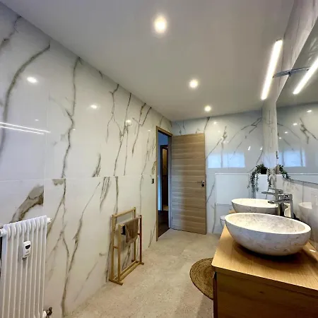 Elegant Et Spacieux 3 Pieces, Centre 戛纳