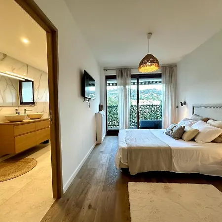 Elegant Et Spacieux 3 Pieces, Centre *