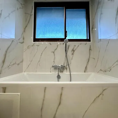 Elegant Et Spacieux 3 Pieces, Centre