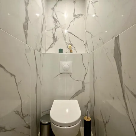 Appartamento Elégant Et Spacieux 3 Pièces, Centre *