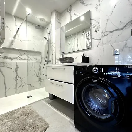 Appartamento Elégant Et Spacieux 3 Pièces, Centre Cannes